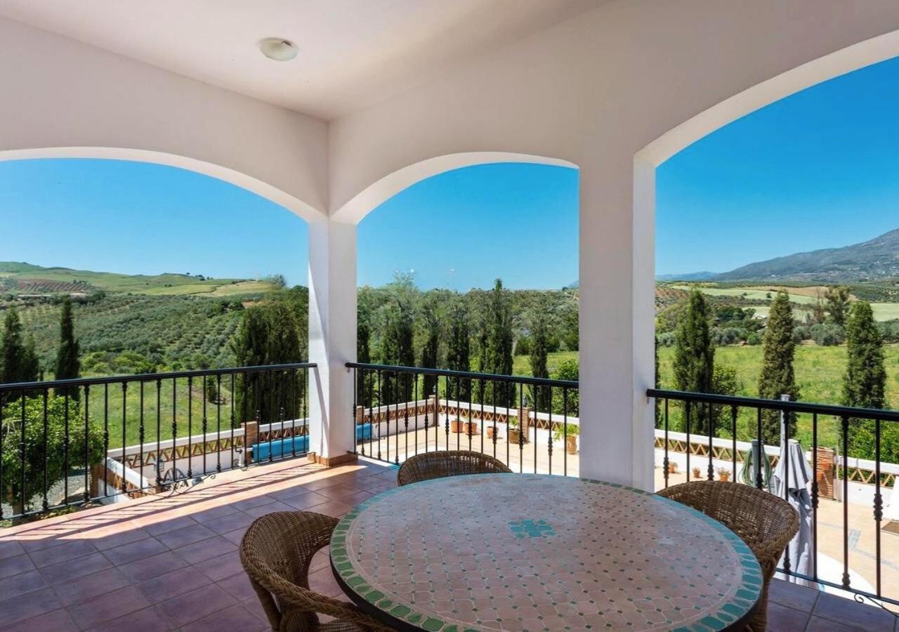 Spacious Villa With Exceptional Views In Malaga Casarabonela Exterior foto